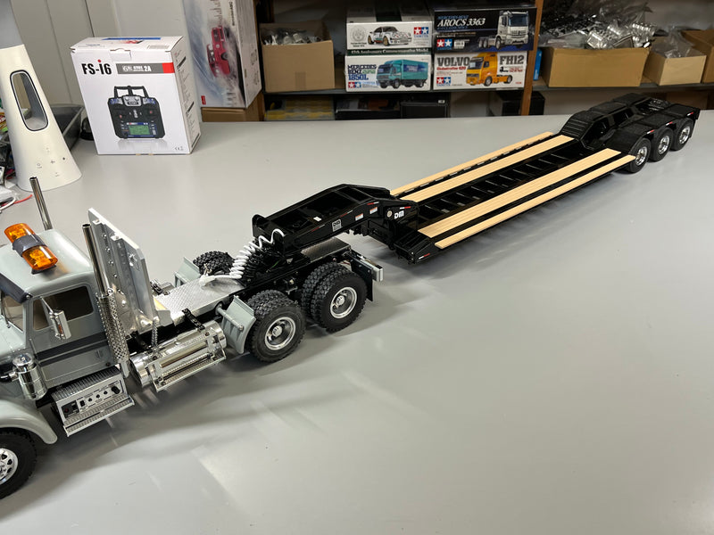 Diecast Masters Scale Gooseneck Lowboy Trailer