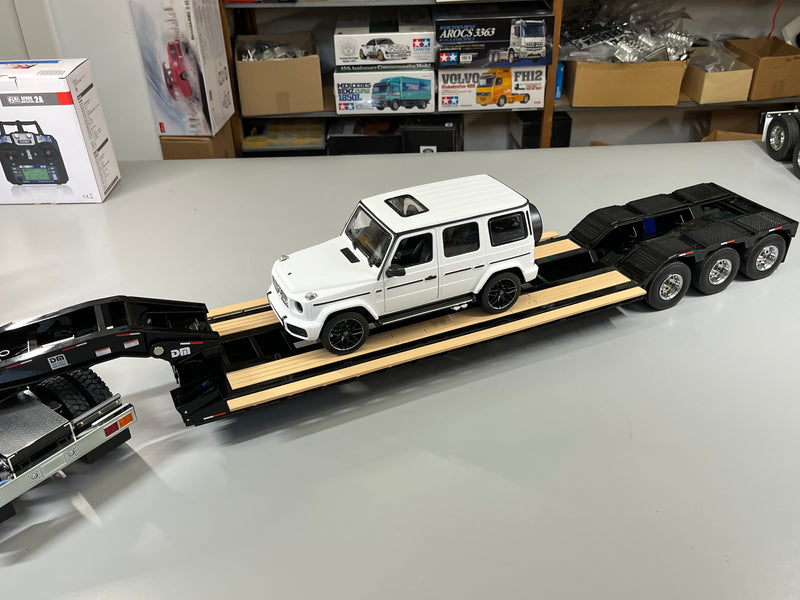 Diecast Masters Scale Gooseneck Lowboy Trailer