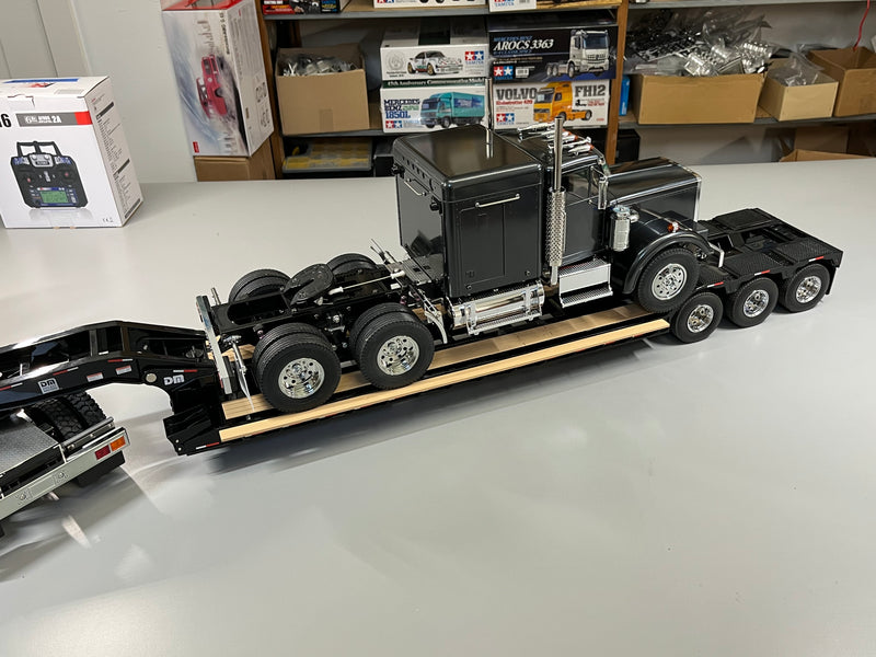 Diecast Masters Scale Gooseneck Lowboy Trailer